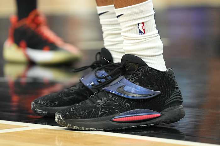 New Orleans Pelicans forward Brandon Ingram wears the Nike KD 14 sneakers against the Sacramento Kings on April 5, 2022.